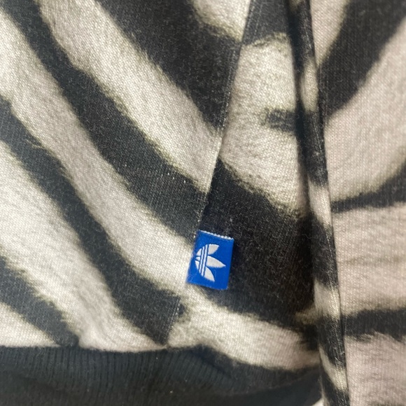 Adidas Women's Zebra Print Pullover Sweater - Size XL - Picture 7 of 10